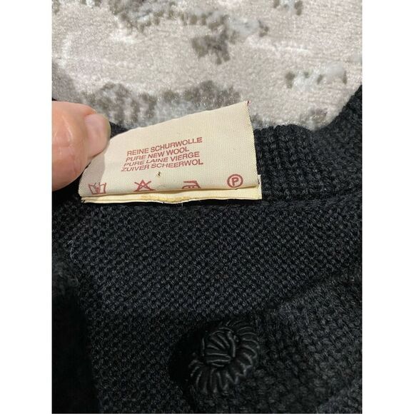 Size L/12/42, black vintage Astrifa 100% wool cardigan black rose style buttons. - Picture 12 of 13